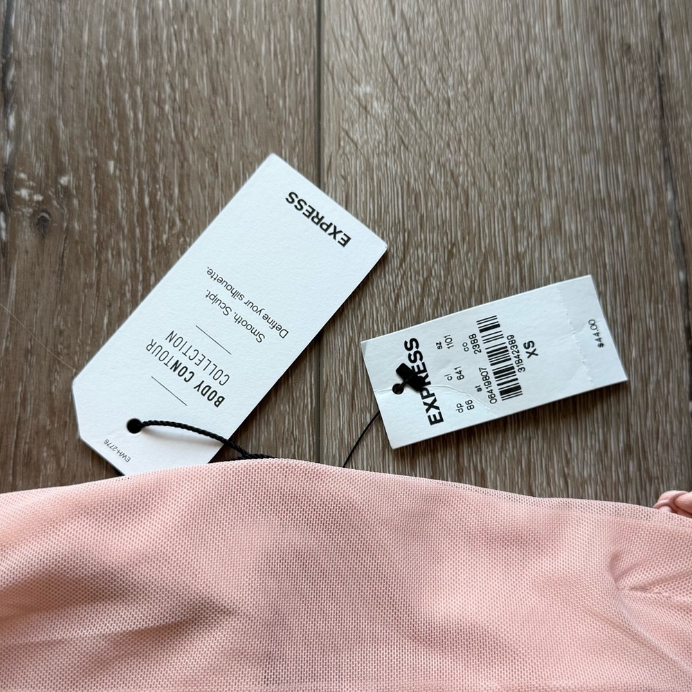 Express Pink Ruched Crop Top - Picture 3 of 3
